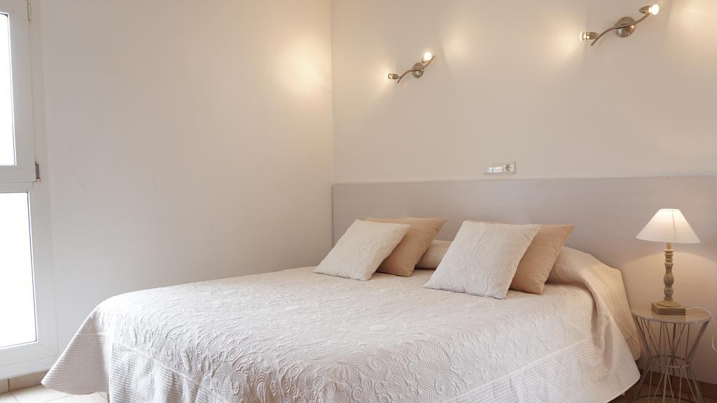 Astbury Apartments Ses Basses Es Calo  Zewnętrze zdjęcie