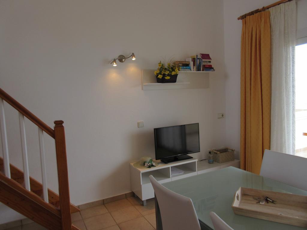 Astbury Apartments Ses Basses Es Calo  Zewnętrze zdjęcie